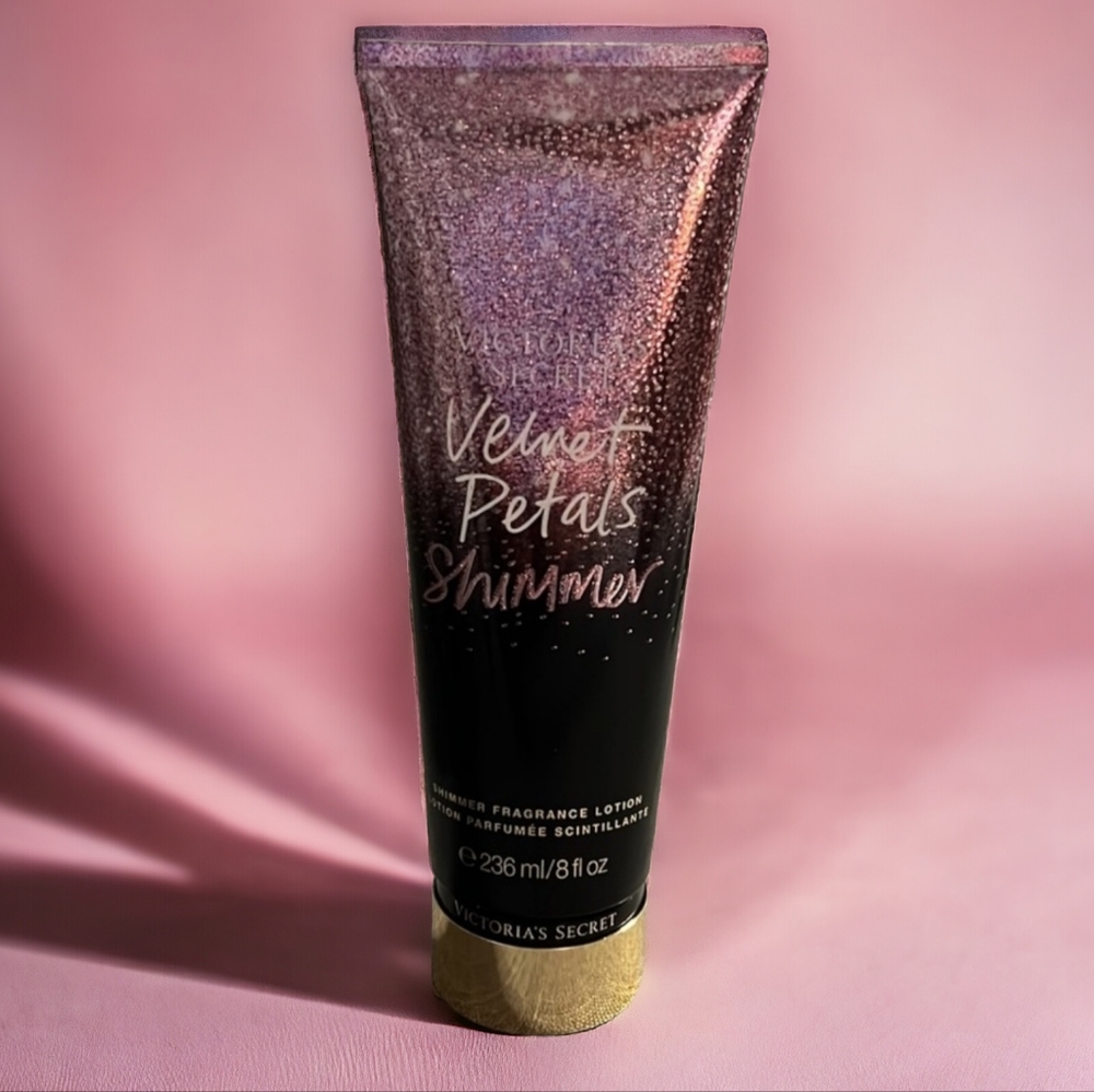 Victoria’s Secret Velvet Petals Shimmer Fragrance Lotion - New Never opened